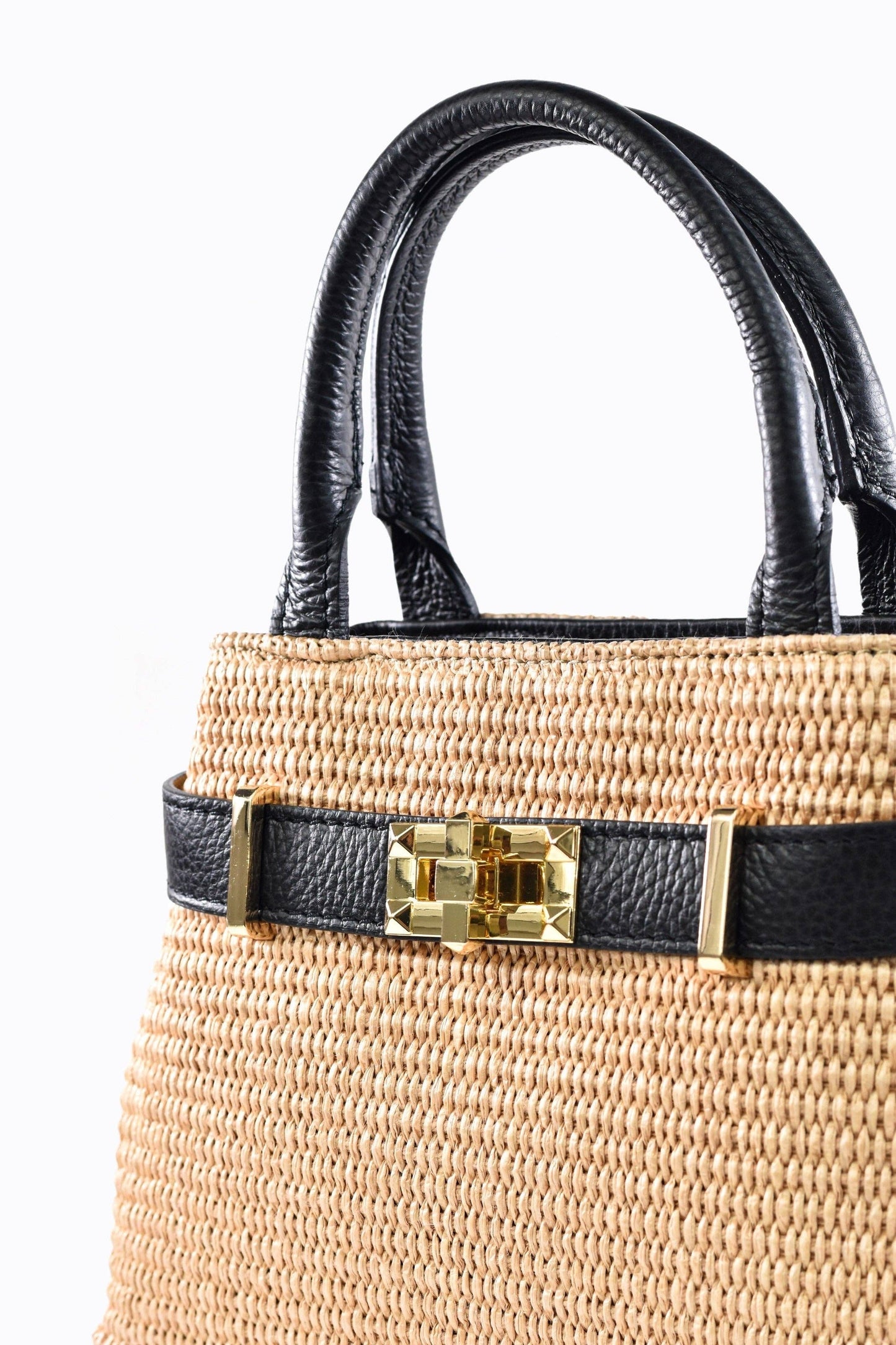 Shoulder Bag in Black Leather and Raffia