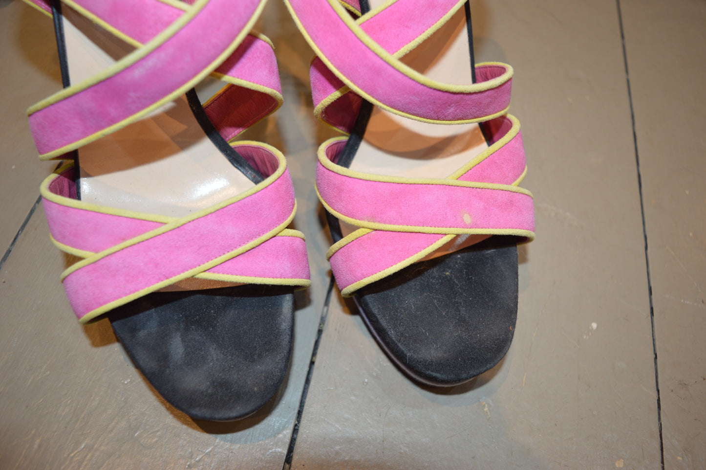 Vintage Louboutin Pink 00’s Heels