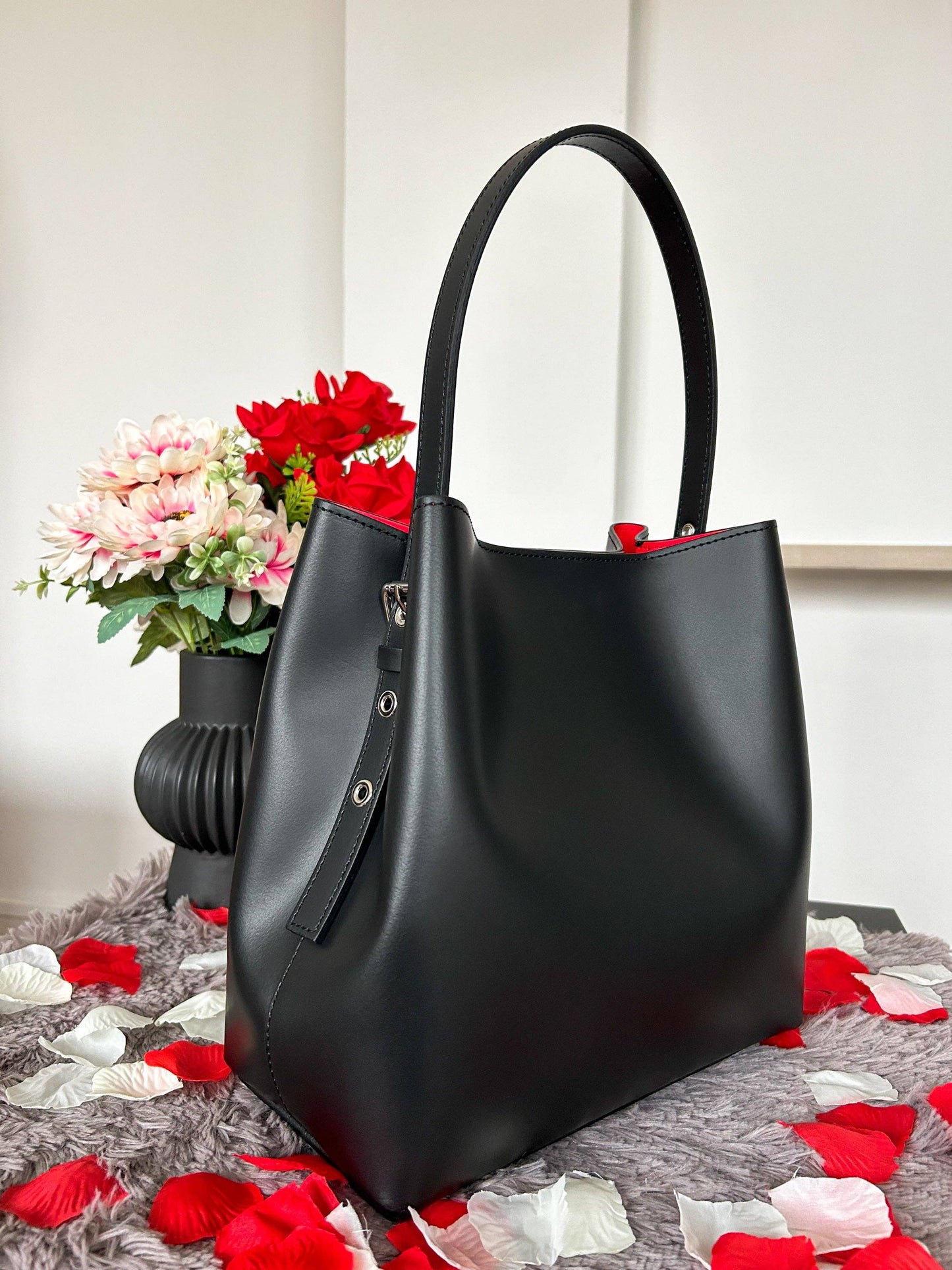 Shoulder Bag in Green Brushed Calf Leather