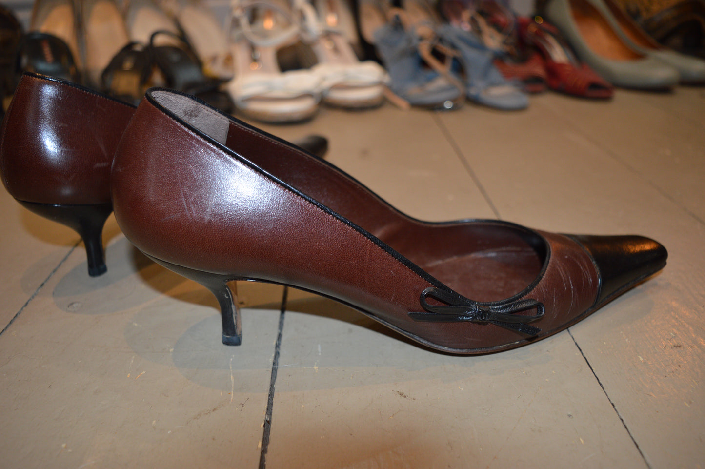 Vintage Chanel brown leather kitten heels